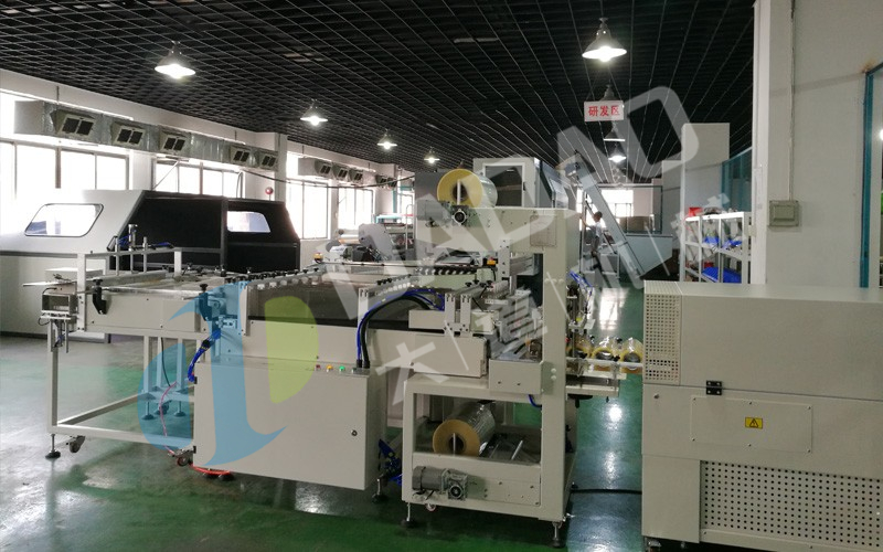 216-8豪华型全自动分条机-3